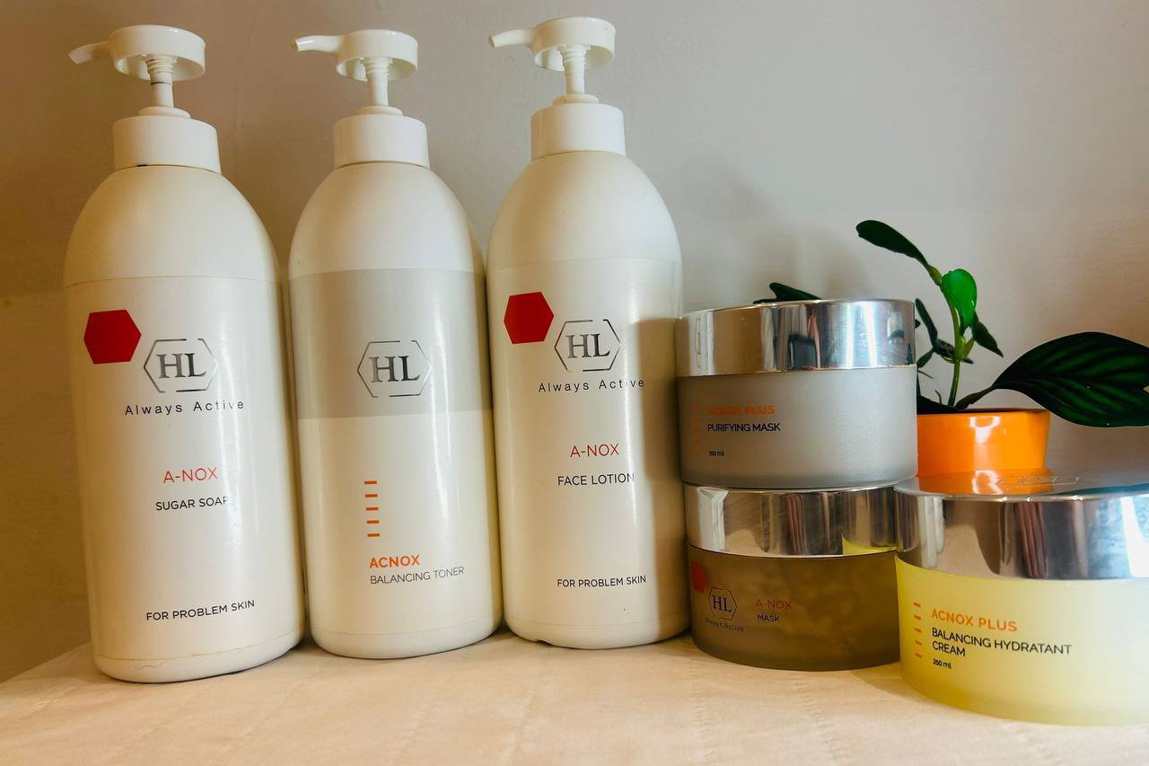 anti-acne HL Labs professional cosmeceutical products at Body Silk Clinic London