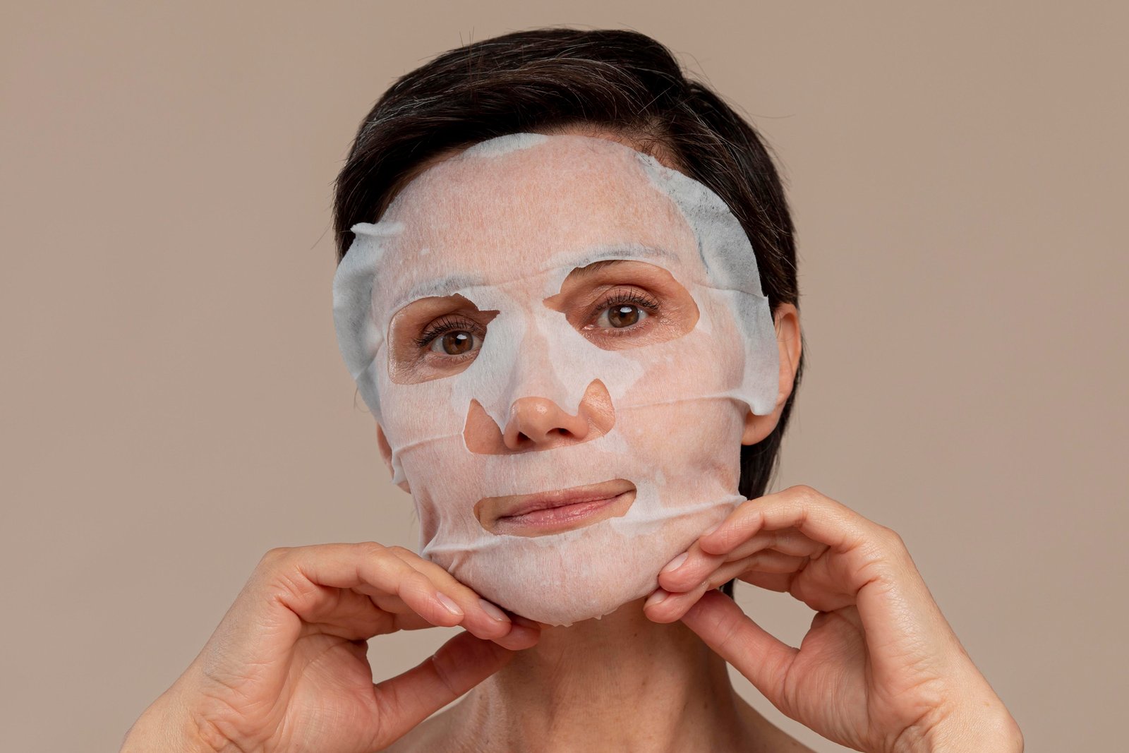 treating dull skin with a face mask